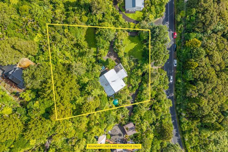 462 Scenic Drive Waiatarua_26