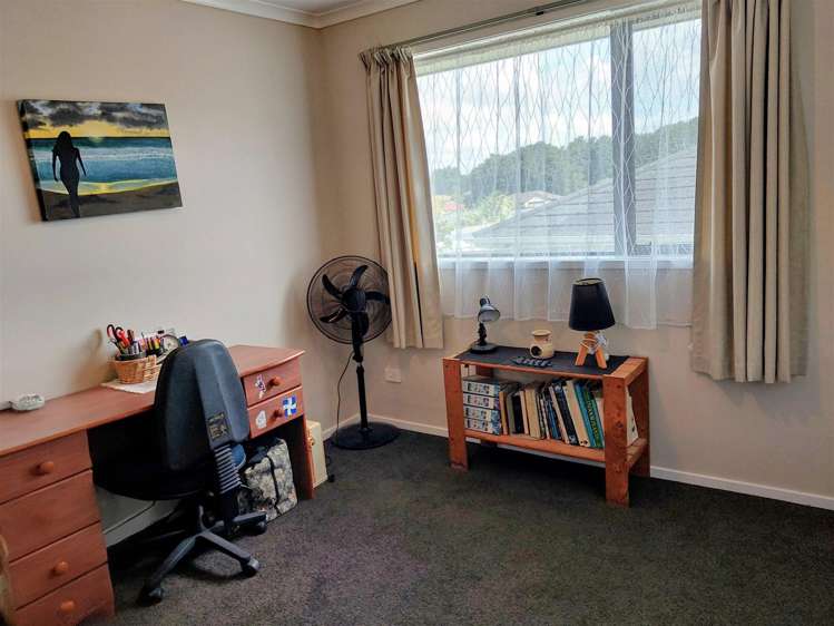 8 Muirfield Rise Te Kamo_14