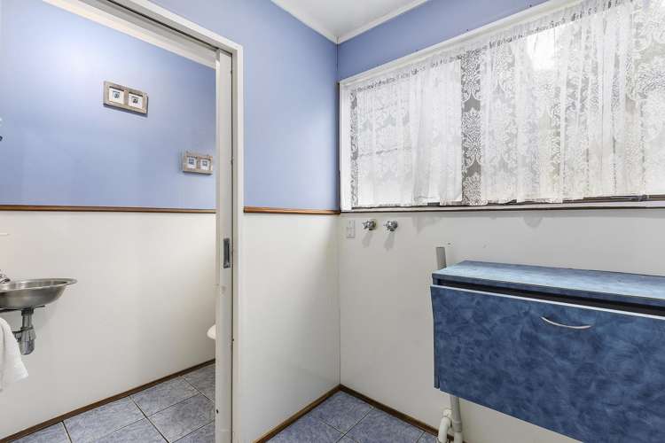 15 Victory Crescent Tawa_14