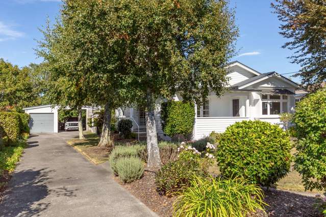 Charming bungalow in Masterton's prime location!