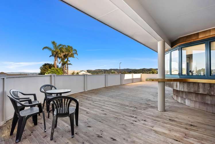 9 Pebble Beach Boulevard Te Kamo_12