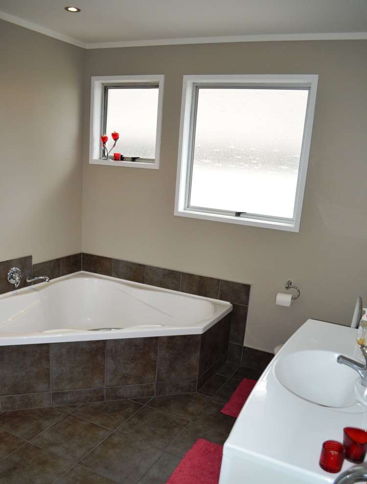 7 Ronald Algie Place Saint Johns_8