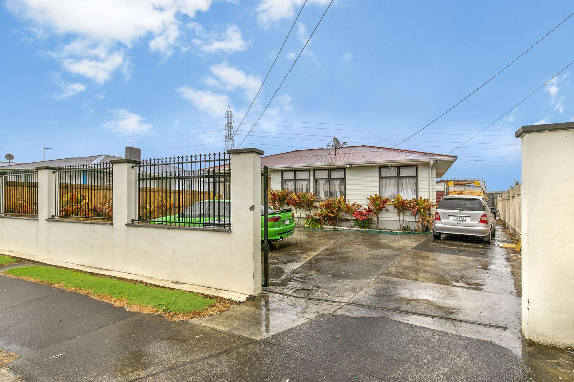 44 Fisher Crescent Otara_0