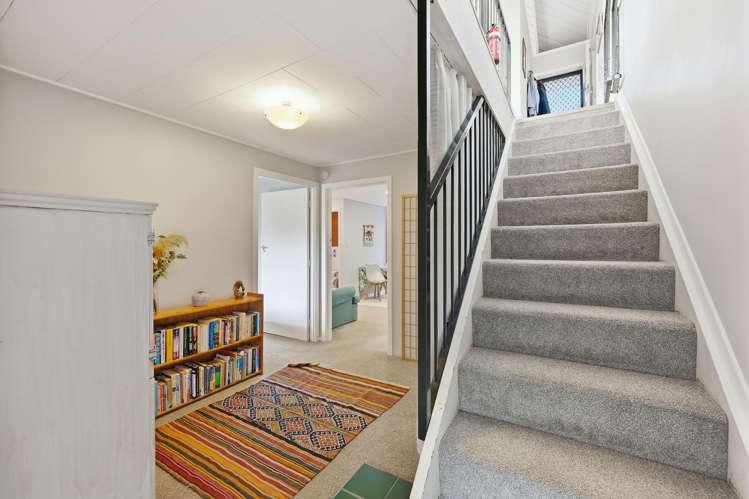 13 Colmar Road Mellons Bay_45