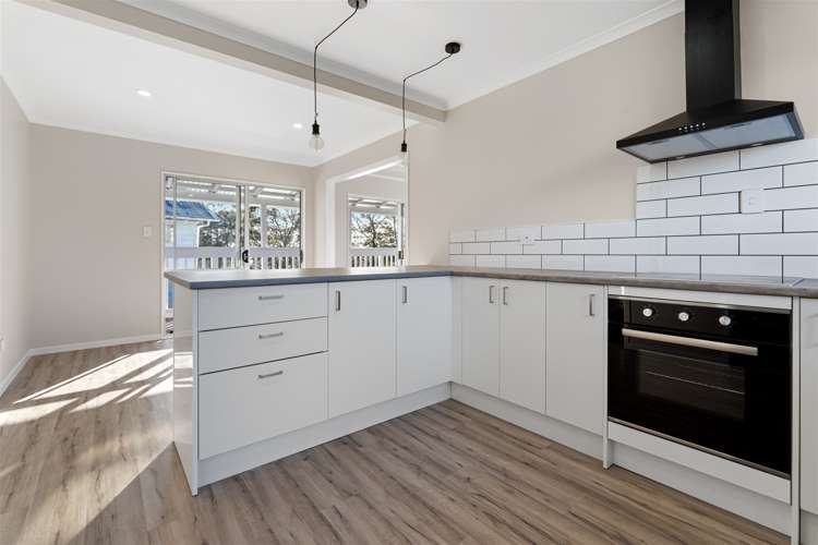 5 Harrys Place Kawakawa_11