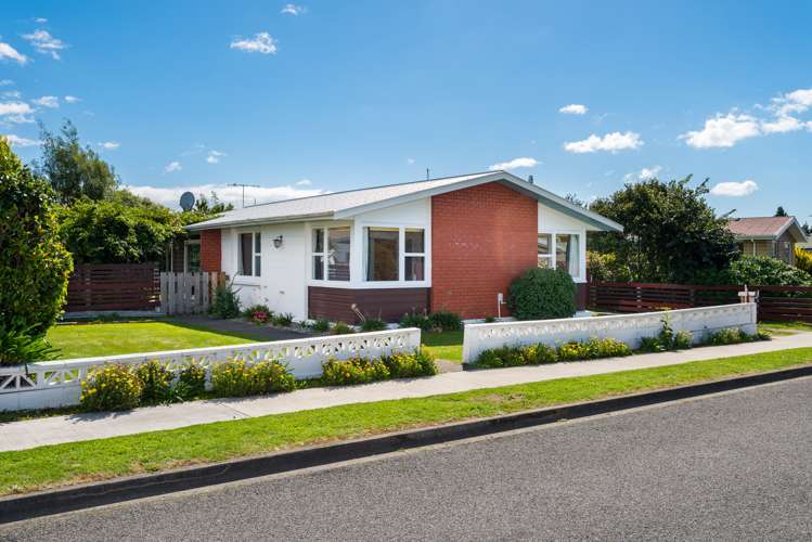 3 Newbourne Crescent Redwoodtown_19