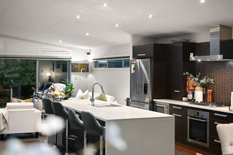 902 River Road Queenwood_6