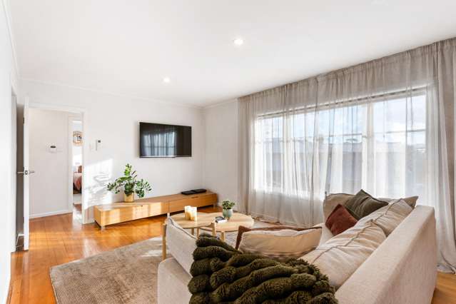 56 Vodanovich Road Te Atatu South_2