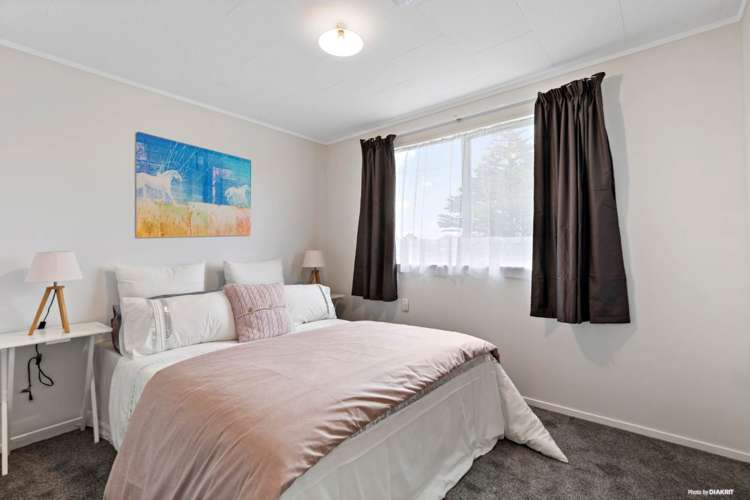 2/2 Hunua Road Papakura_10