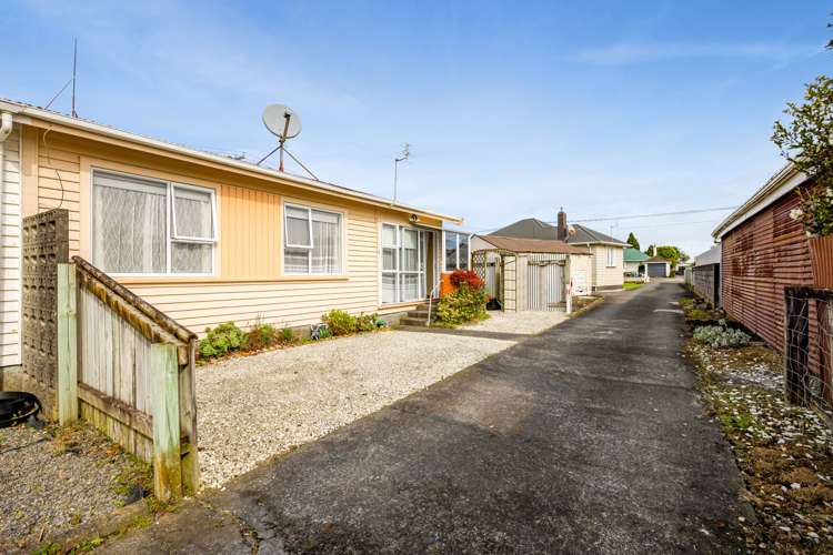 42/1 Egmont Street Hawera_16