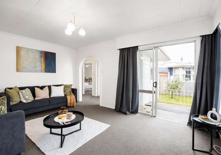 9 Morrison Crescent Glenview_6