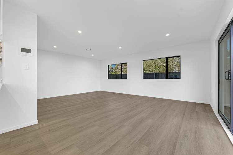 5B Janine Place Bucklands Beach_13