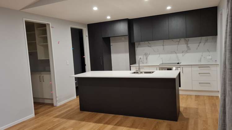 14 Orwell Way Elgin_7