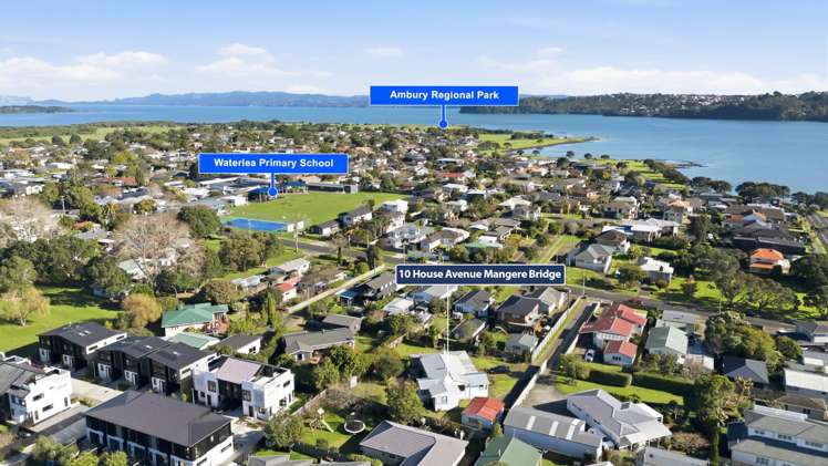 10 House Avenue Mangere Bridge_14
