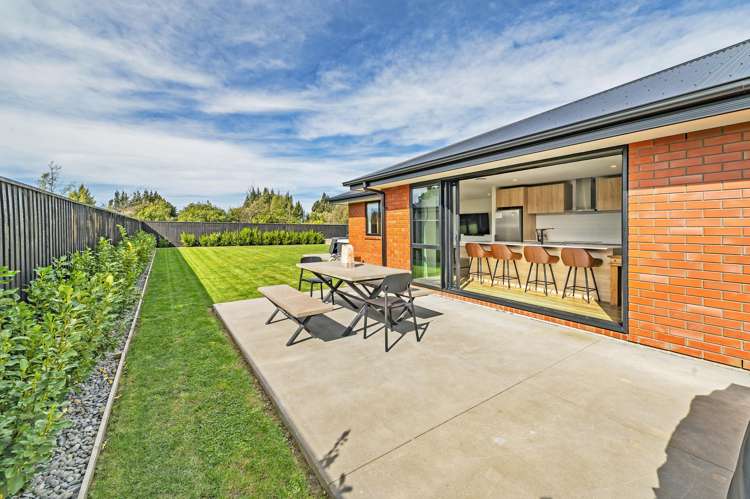 15 Cedric Place Darfield_10