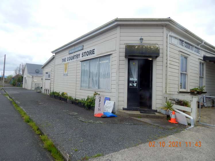 6 Front Miranda Road Waitakaruru_1