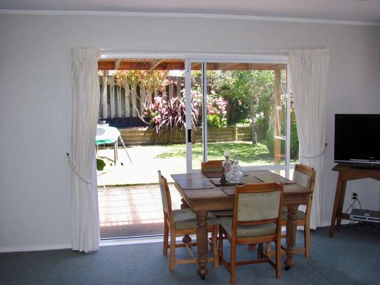 2/48 Martin Road Paraparaumu Beach_9