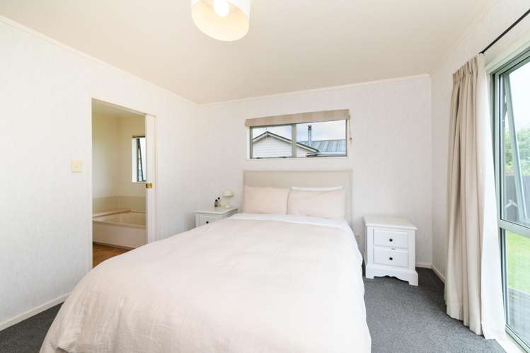 42 Dalfield Place Highbury_17