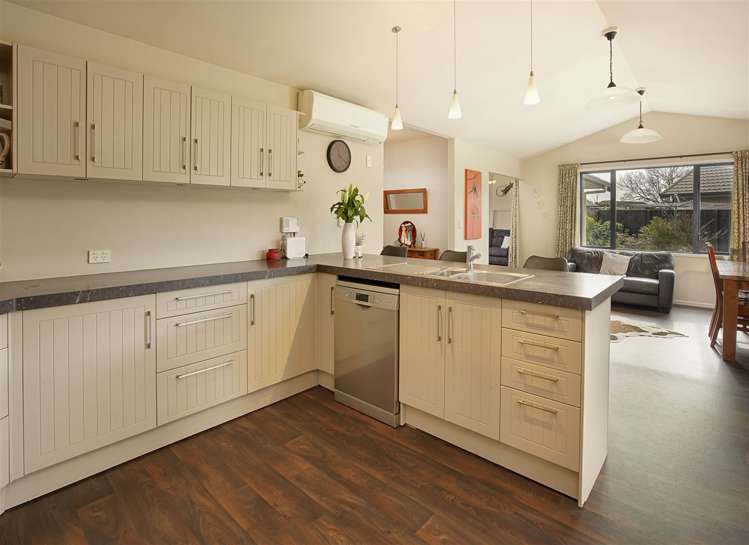 8 Ken Wadsworth Way Stoke_7