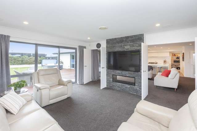 8 Carnaveron Drive Lincoln_4