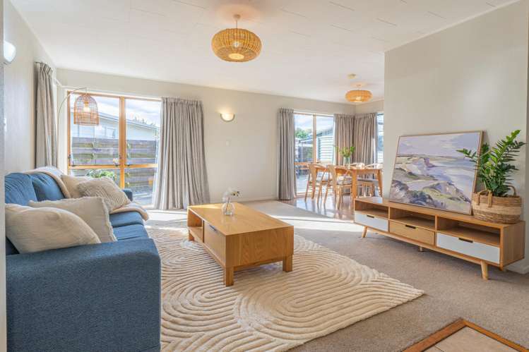 6 Lomond Place Tamatea_1