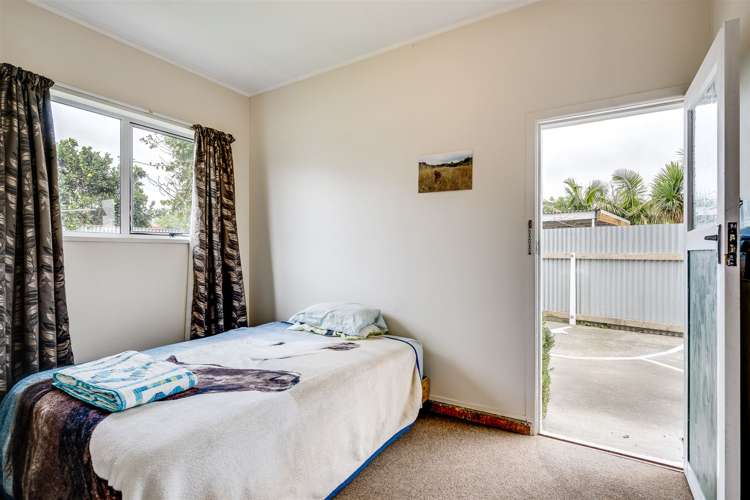 22 Shortland Street Tamatea_11