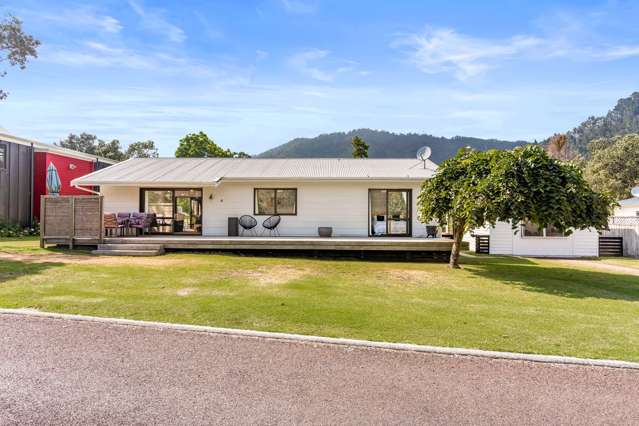 Beach House with Golf Course Views!