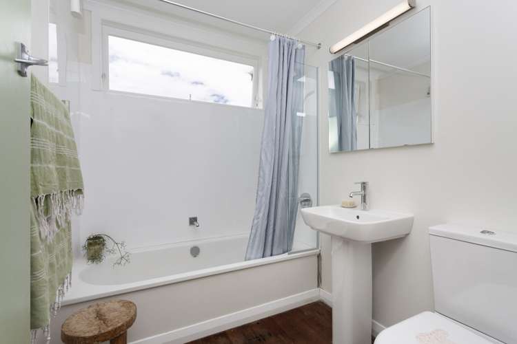 134 Rosier Road Glen Eden_16