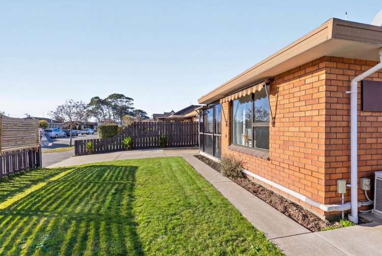 2/2 McHaffies Place Wainoni_10