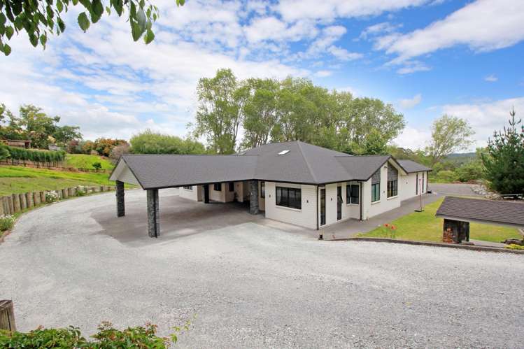 12 Judge Richardson Drive Opaheke_3