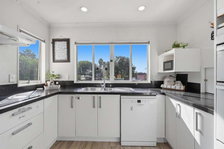 27 Westminster Gardens Unsworth Heights_13