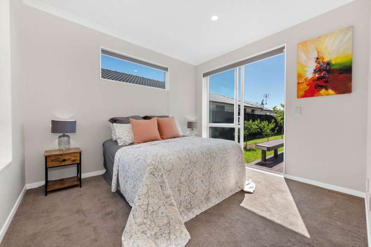 7 Defender Crescent Beachlands_26