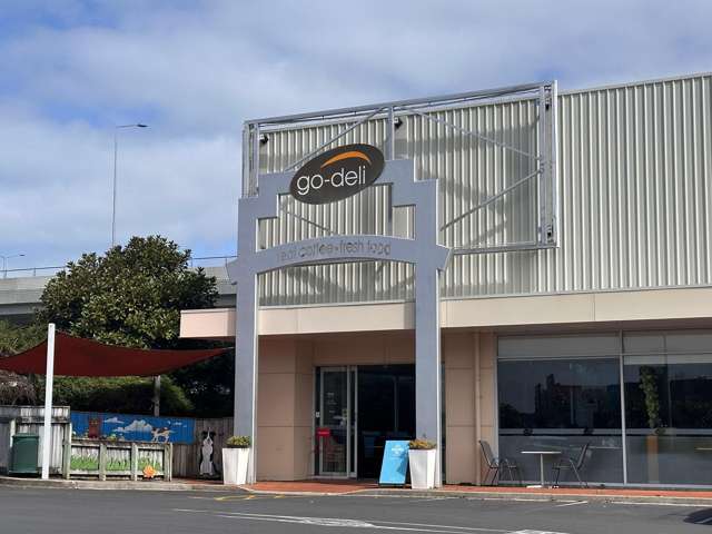 170sqm Retail on Constellation Drive