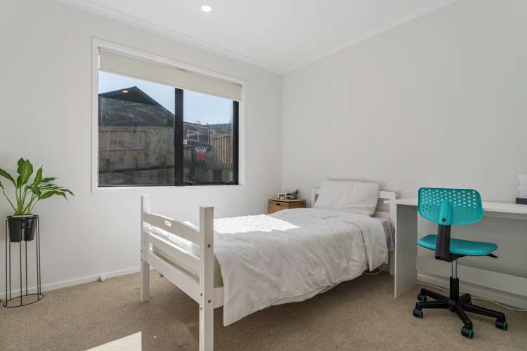 83 Whakaturou Crescent Pyes Pa_15