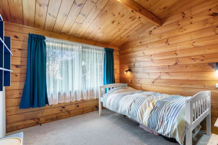 12 Sunningdale Street Wattle Downs_16