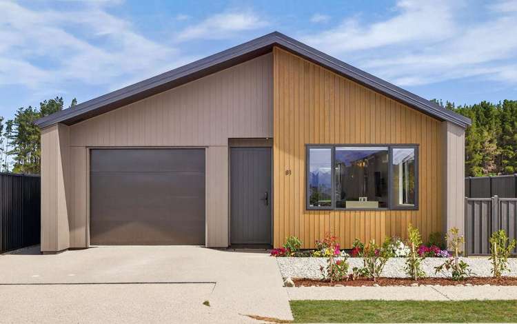 81 Burdon Loop Lake Hawea_15