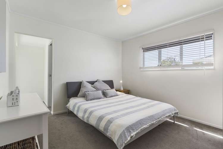 8 Maygrove Drive Orewa_29