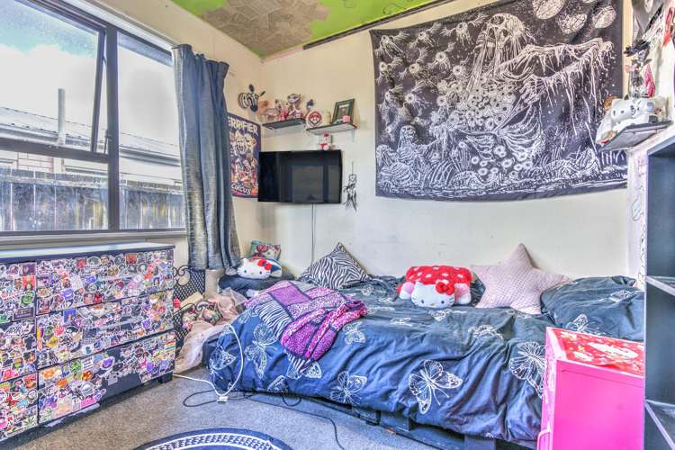 249 Dey Street Hamilton East_9