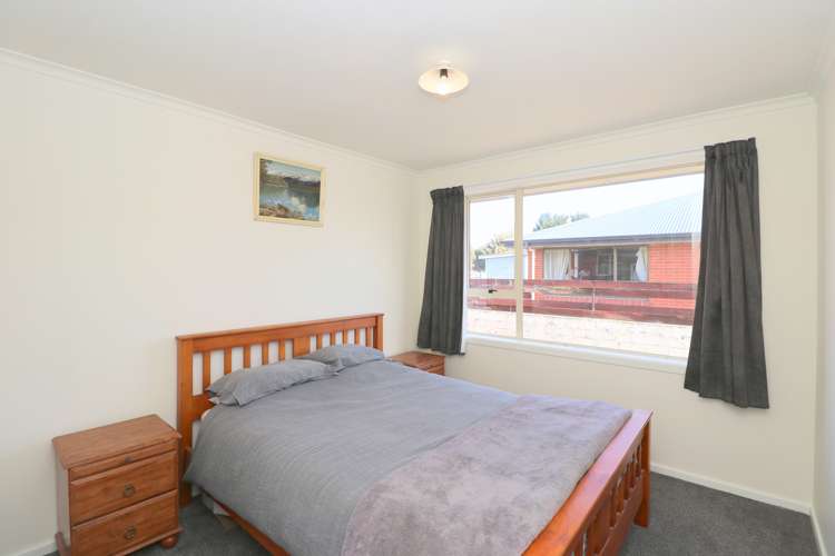 54 Tuai Street Ascot_9