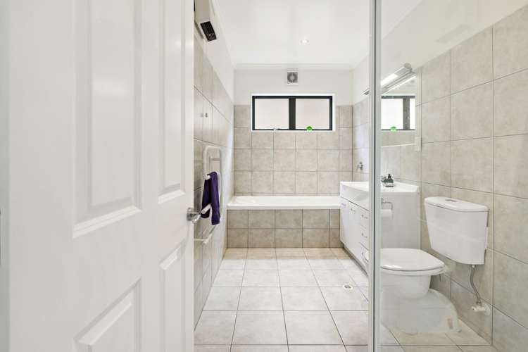 63 Futuna Close Karori_8