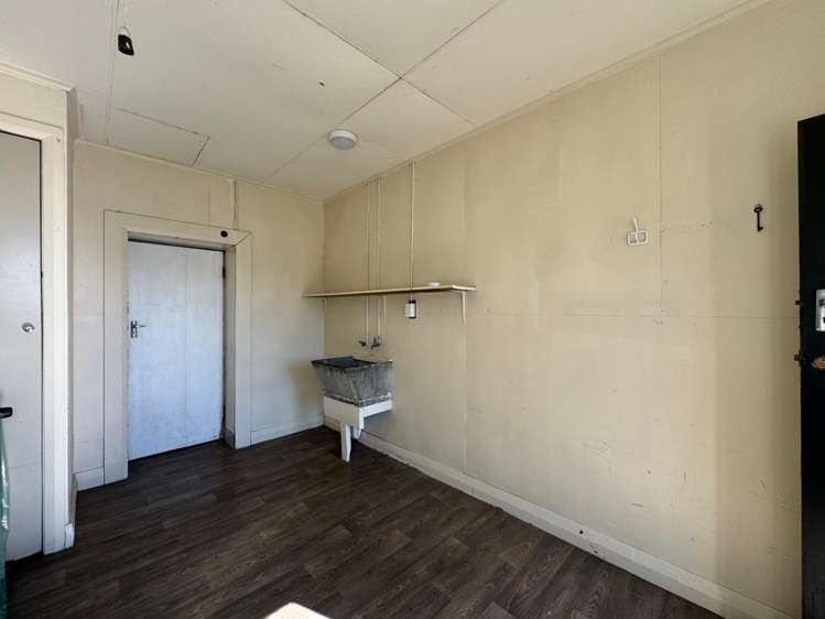  A/114 Bridge Street Bulls_7