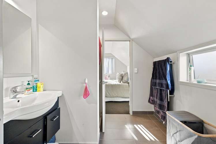 1-2/76A Southampton Street Sydenham_7