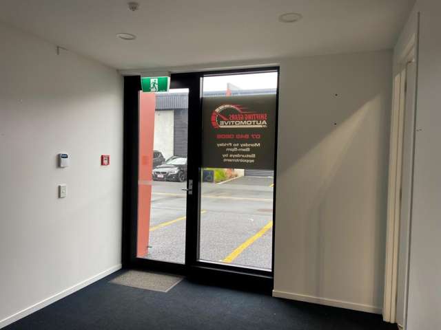 9/15 Earthmover Crescent Te Rapa_3