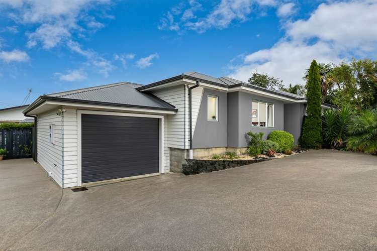48 Makora Road Massey_21