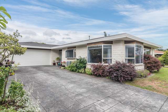 22 Cranbrook Grove Waikanae_1