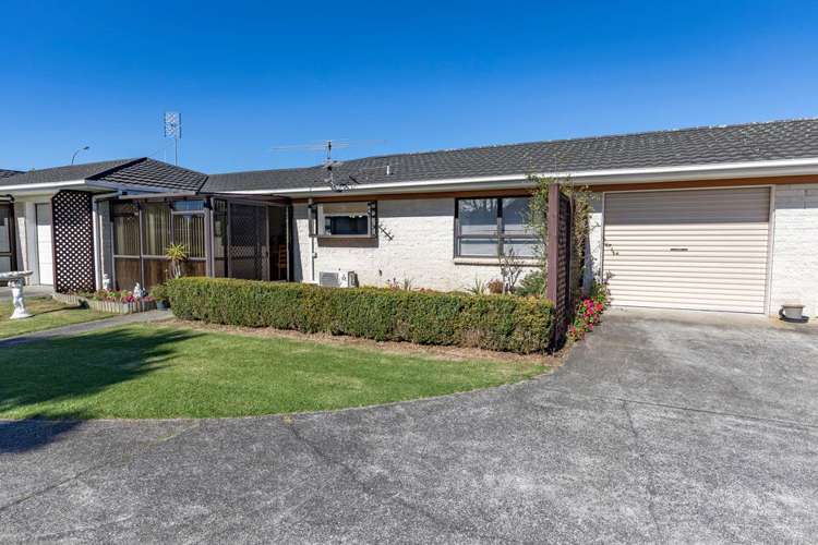 2/108 Edinburgh Street Pukekohe_8
