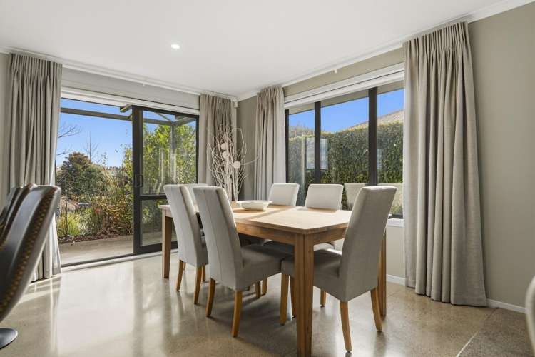 3 Ellesmere Close Pyes Pa_10