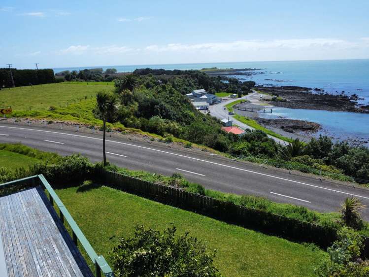 21 Otutehapari Road Waihau Bay_2