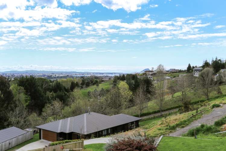 8 Waiorakei Way Welcome Bay_13