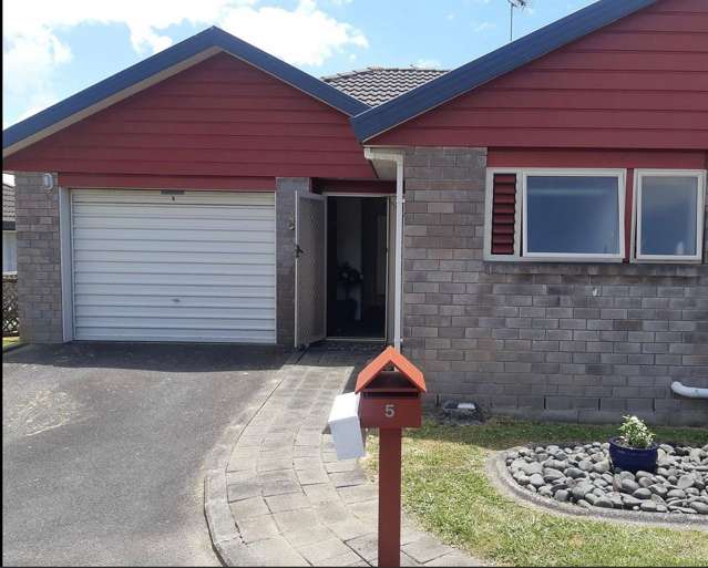 5 The Boulevard Red Beach_4